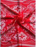 Carré de soie motifs bandana rouge