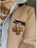 Broche croix marron - camel